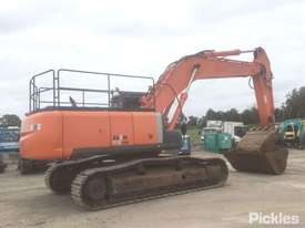 2010 Hitachi ZX350LCH-3 - picture2' - Click to enlarge