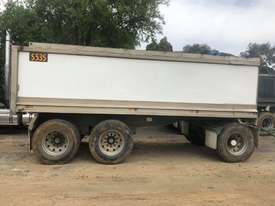 Mack Tipper truck and Trailer - picture1' - Click to enlarge