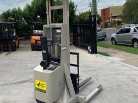 Crown 1T Walkie Stacker Forklift with 3.3m lift FOR SALE - picture0' - Click to enlarge
