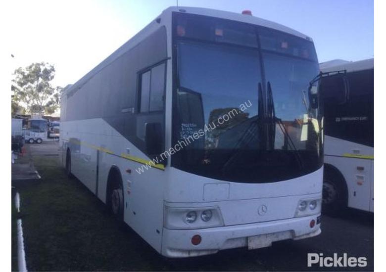 caption 2013 Mercedes-Benz 500R 1830