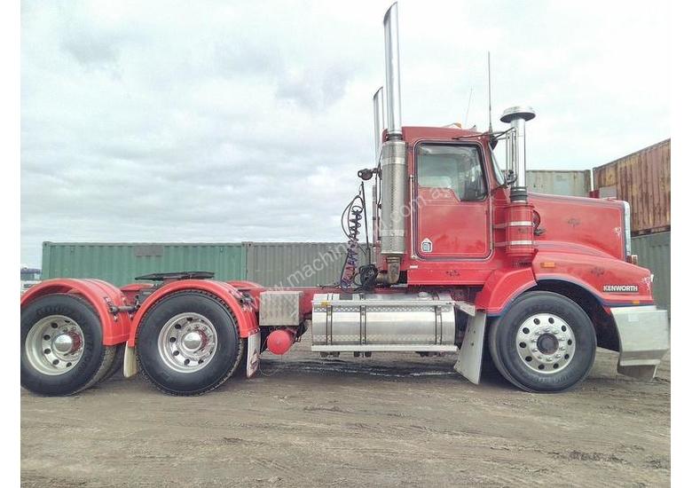 caption Kenworth T404