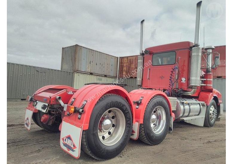 caption Kenworth T404