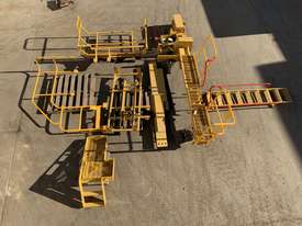 CATERPILLAR  D10 R / T  DOZER Hydraulic Boarding Platform, Ladderway, Cat walk - picture0' - Click to enlarge