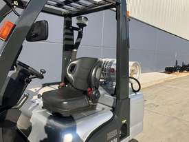 NISSAN FORKLIFTS PL02A25U 00425 - picture2' - Click to enlarge