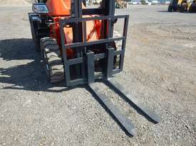 2019 Powertec 1540 Forklift c/w 2 Stage Mast - picture2' - Click to enlarge