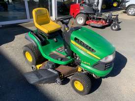 John Deere LA145 Lawn Tractor - picture0' - Click to enlarge