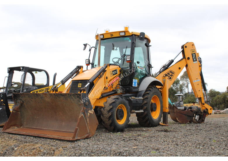 Used 2012 jcb 3CX Backhoe in , - Listed on Machines4u