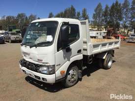 2017 Hino 300 616 - picture1' - Click to enlarge