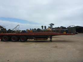 2001 SFM Engineering Tri Axle 45' Flat Top Lead Trailer - T95 - picture0' - Click to enlarge
