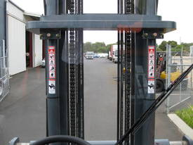 Heli 5-7 ton LPG Forklift with lots of options - picture0' - Click to enlarge