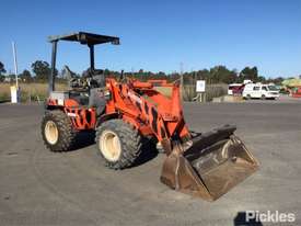 2007 Kubota R520S - picture2' - Click to enlarge