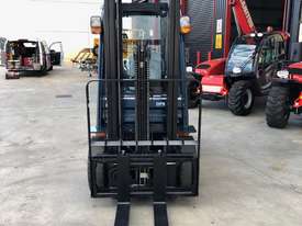 2.5 Tonne Toyota 8 Series Forklift with 2 stage free lift!  - picture2' - Click to enlarge