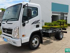2019 HYUNDAI EX4 SWB Cab Chassis   - picture0' - Click to enlarge