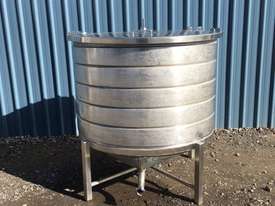 1,100ltr Single Skin Stainless Steel Tank - picture0' - Click to enlarge