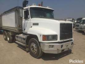 2004 Mack CH - picture0' - Click to enlarge