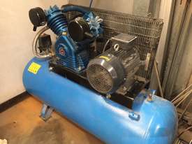 COMPRESSOR plus Refrigerated Air Dryer - picture2' - Click to enlarge