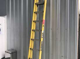 Branach Extension 3.3 to 5.2m Fibreglass Ladder, Fall Arrestor and Exofit Safety Harness - picture2' - Click to enlarge