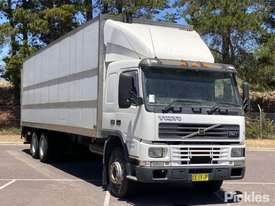 2001 Volvo FM7 - picture0' - Click to enlarge