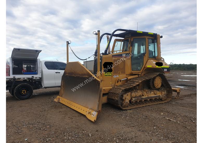 caption 2004 D5N XL Caterpillar Bulldozer (Trimble GPS)
