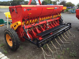 Agromaster BM18 Seed Drills Seeding/Planting Equip - picture0' - Click to enlarge