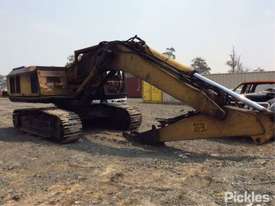 Komatsu PC300-6 - picture0' - Click to enlarge