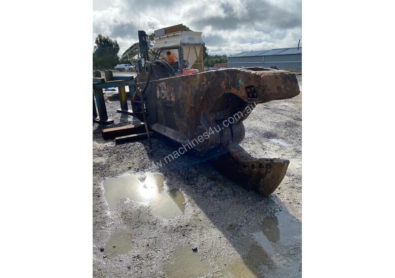 caption Labounty Scrap Shear
