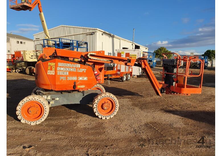 caption JLG 340AJ 34ft Diesel Knuckle Boom