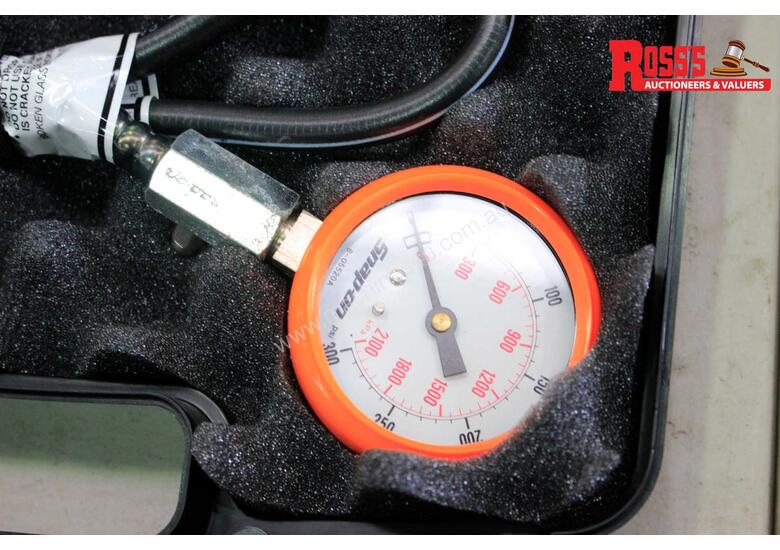 Used SNAP ON SnapOn Diagnostic Gauge Set Diagnostic Scan Tools in