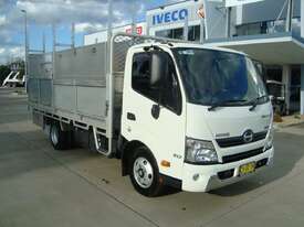 2016 HINO 617 300 TRUCK - picture0' - Click to enlarge