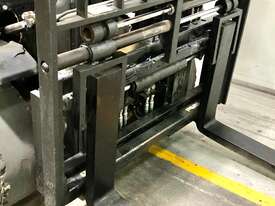 4.0T LPG Counterbalance Forklift  - picture2' - Click to enlarge