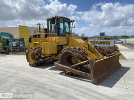 Caterpillar 815F Compactor - picture1' - Click to enlarge