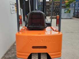 Forklift Toyota Electric (Model: 5FBE18) - picture2' - Click to enlarge