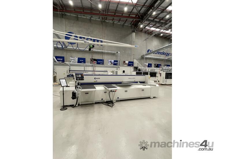 caption DEMO MODEL SCM Panel saw with mobile carriage and blade tilting