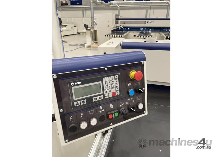 caption DEMO MODEL SCM Panel saw with mobile carriage and blade tilting