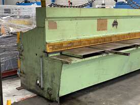 Just In - Australian Made 3650mm x 6mm Hydraulic Guilloitne - picture1' - Click to enlarge