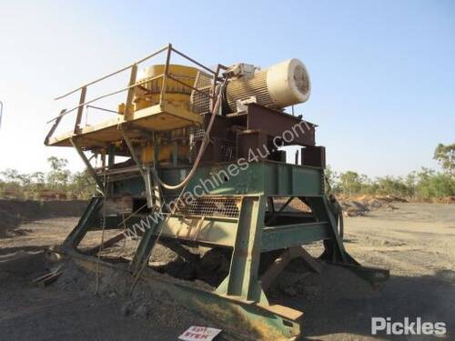 Nordberg Symons 4' Gyratory disc crusher, skid mounted, powered by 3 phase electric motor. Separate 