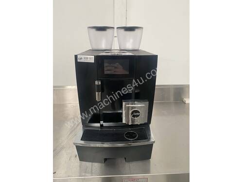 Jura GIGA X8C Automatic Coffee Machine