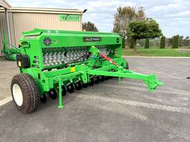 LINA 2.5m TRAILING TWIN DISC SEED DRILLS WITH FERTILIZER BOX ,PRESS WHEELS,REAR HARROW - picture1' - Click to enlarge