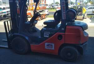 LIFTEK - TOYOTA 32-8FG25 2.5 ton container mast 8 series