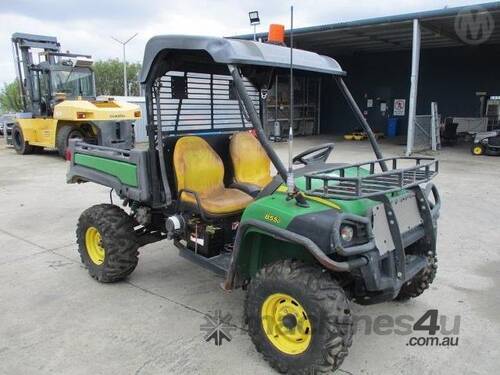 John Deere Gator