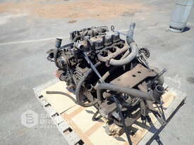 4 CYLINDER KUBOTA V2203-E DIESEL ENGINE - picture0' - Click to enlarge