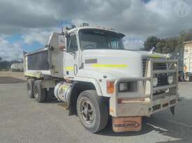 Mack 6X4 Cab Chassis - picture0' - Click to enlarge