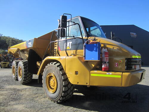 Caterpillar 725 Articulated Dump Truck