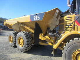 Caterpillar 725 Articulated Dump Truck - picture2' - Click to enlarge