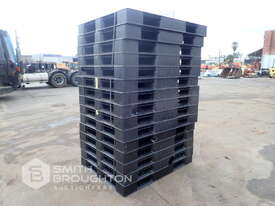 15 X PLASTIC PALLETS - picture0' - Click to enlarge