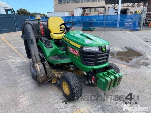 2013 John Deere X750