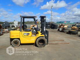 CATERPILLAR GP35 3.5 TONNE LPG FORKLIFT - picture0' - Click to enlarge