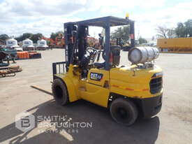 CATERPILLAR GP35 3.5 TONNE LPG FORKLIFT - picture1' - Click to enlarge