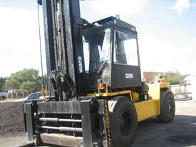 CLARK 650D Forklift (PS074) - Hire - picture1' - Click to enlarge