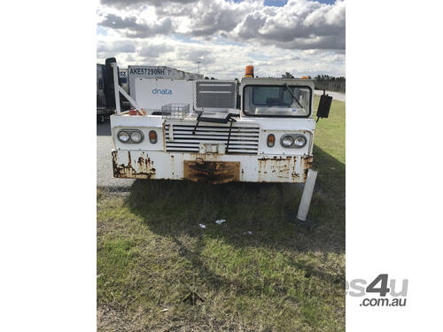 1986 Hough T500 Pushback Tractor